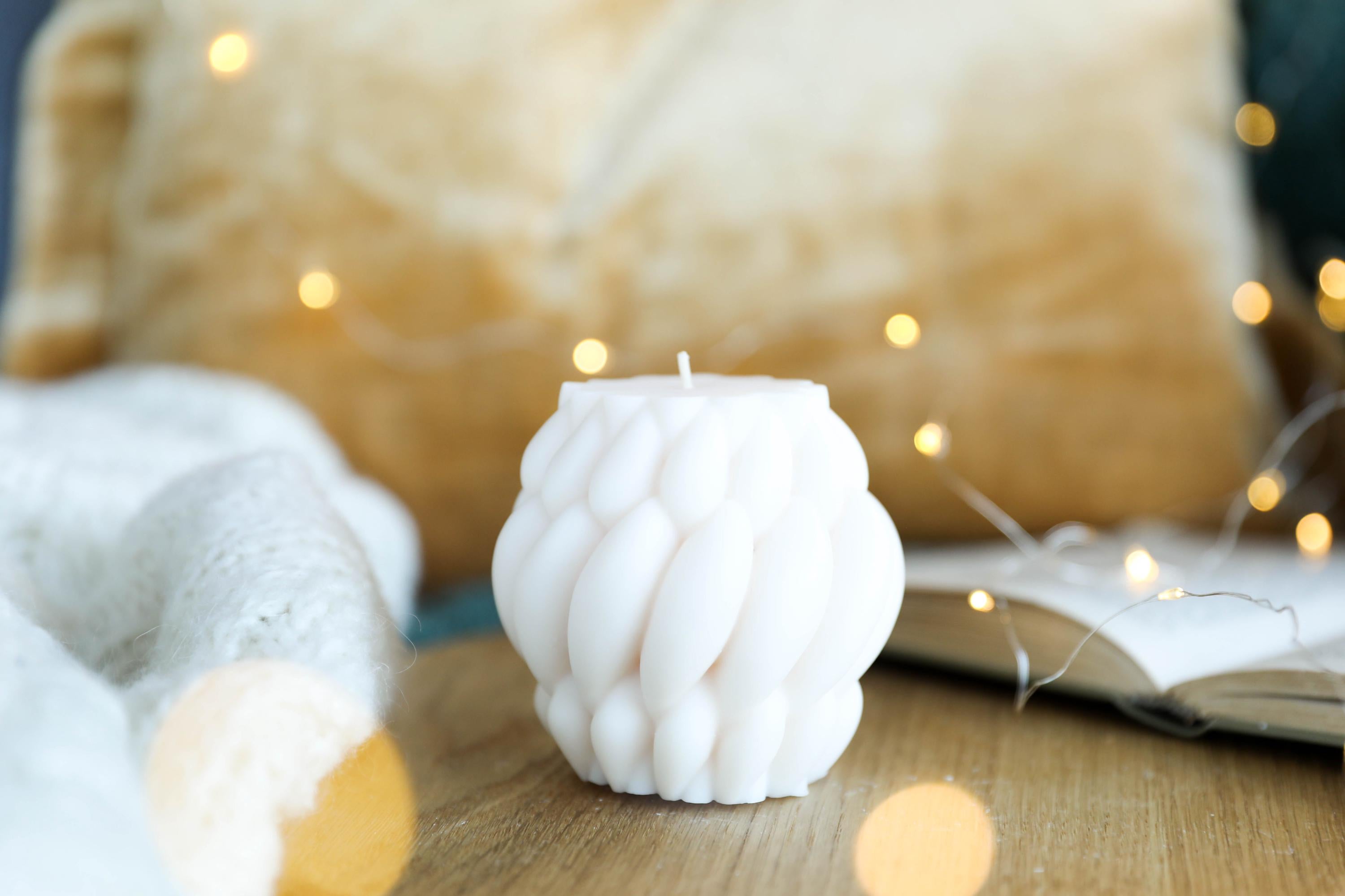 Modern Knot Candle - Minimalist Geometric Home Decor, Unique Hostess Gift, Cozy Coffee Table Statement Piece