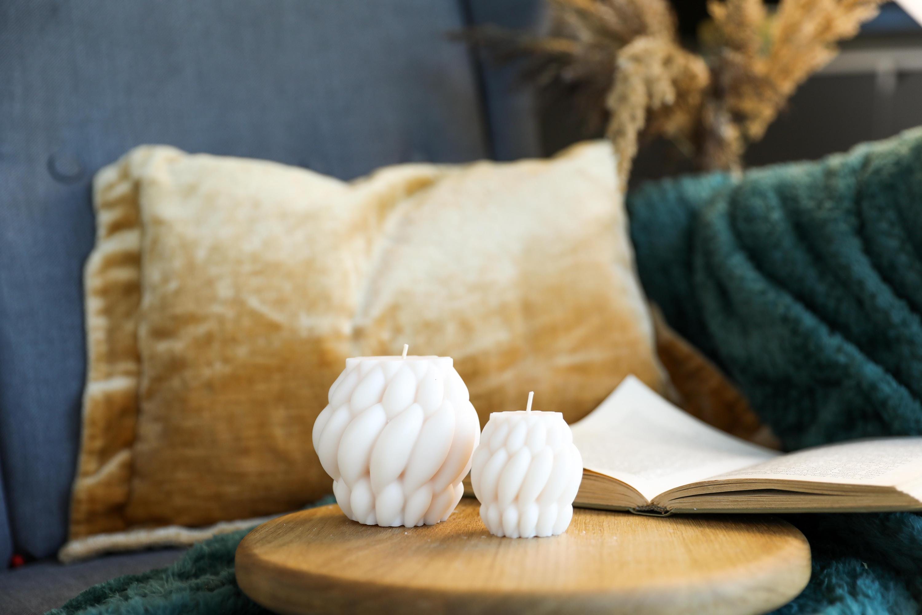 Modern Knot Candle - Minimalist Geometric Home Decor, Unique Hostess Gift, Cozy Coffee Table Statement Piece