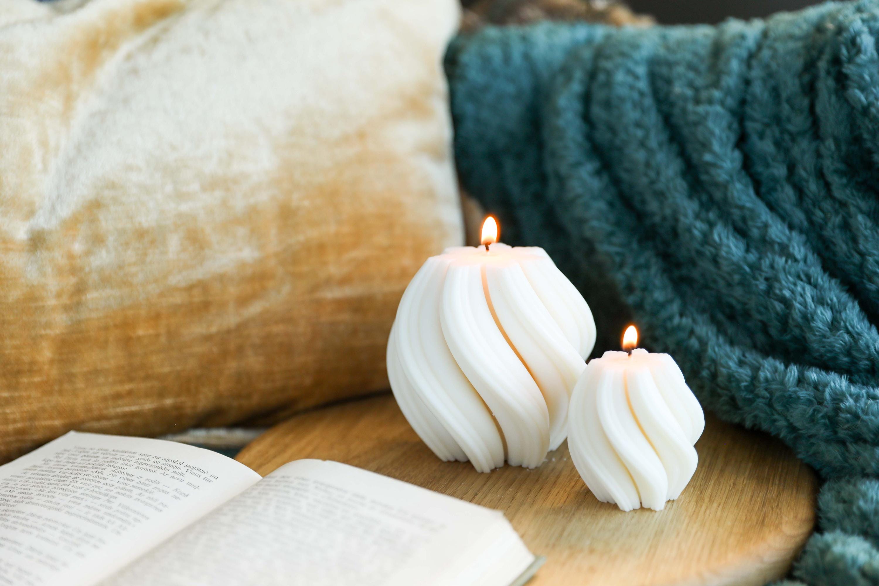 Wave Decorative Candle – Modern Coffee Table Decor, Cozy Home Gift, Birthday or Housewarming Gift for Friends & Sisters