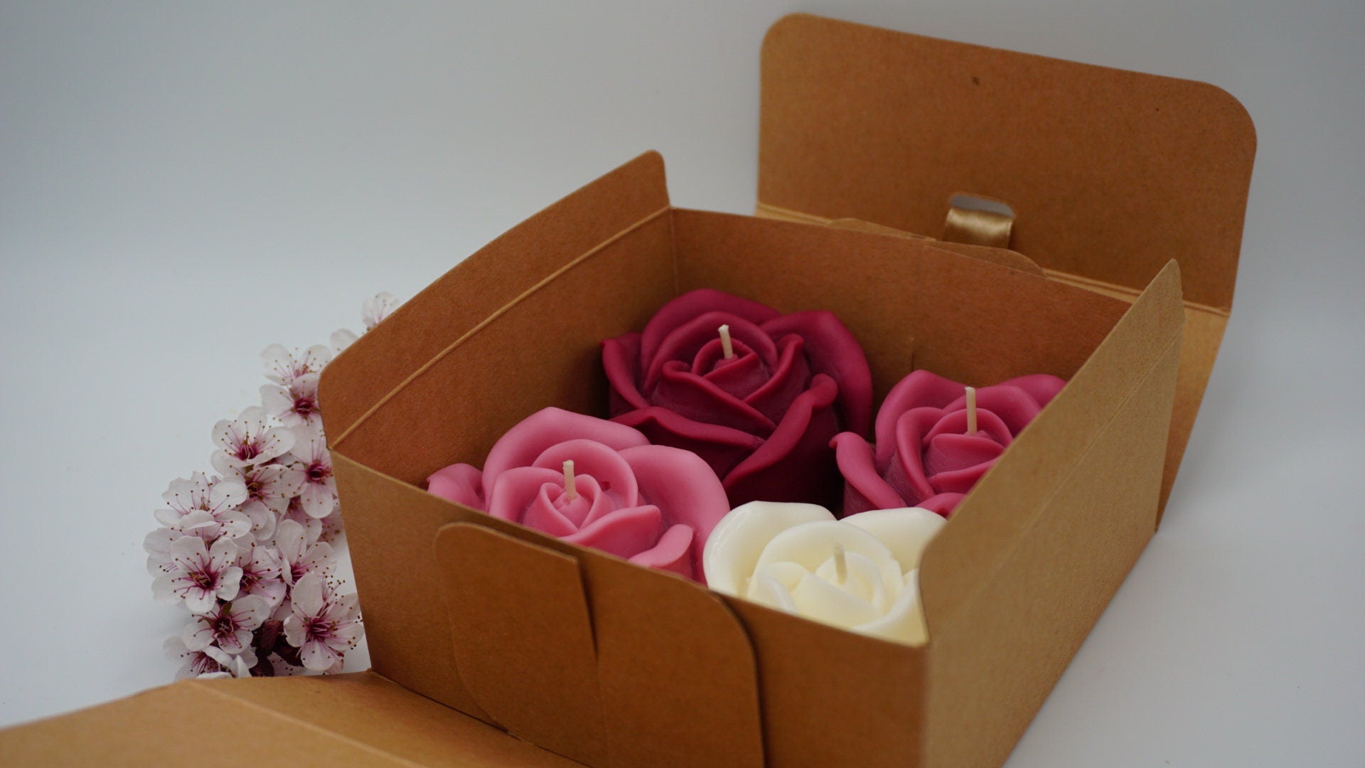 Set of rose flower candles gift for her in a box | Rose flowers, natural soy wax candle, non toxic pink rose candle