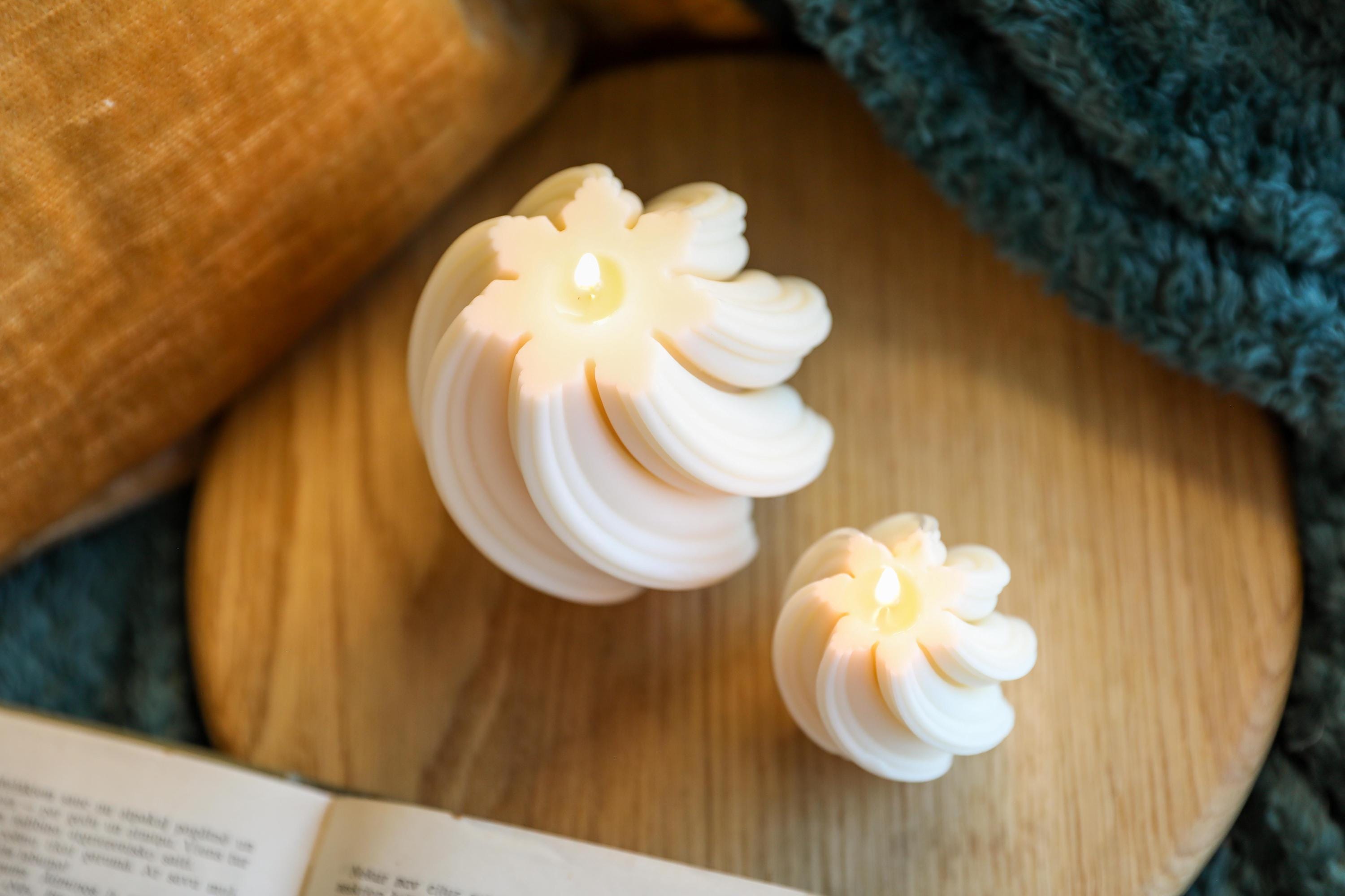 Wave Decorative Candle – Modern Coffee Table Decor, Cozy Home Gift, Birthday or Housewarming Gift for Friends & Sisters